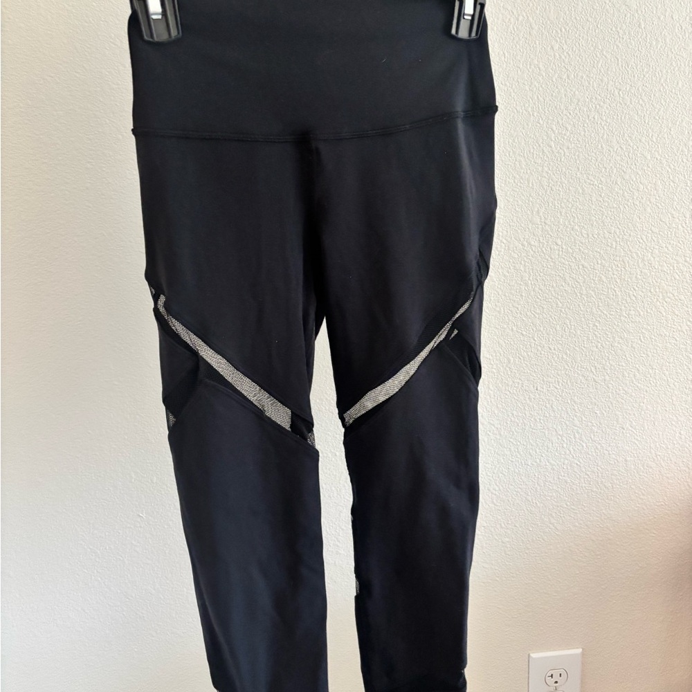 ALO Yoga Black Leggings with Gray Accents